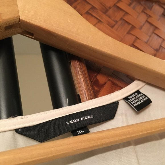 Vero Moda Sandra Lace Cream V-neck Boho Blouse - Picture 8 of 8